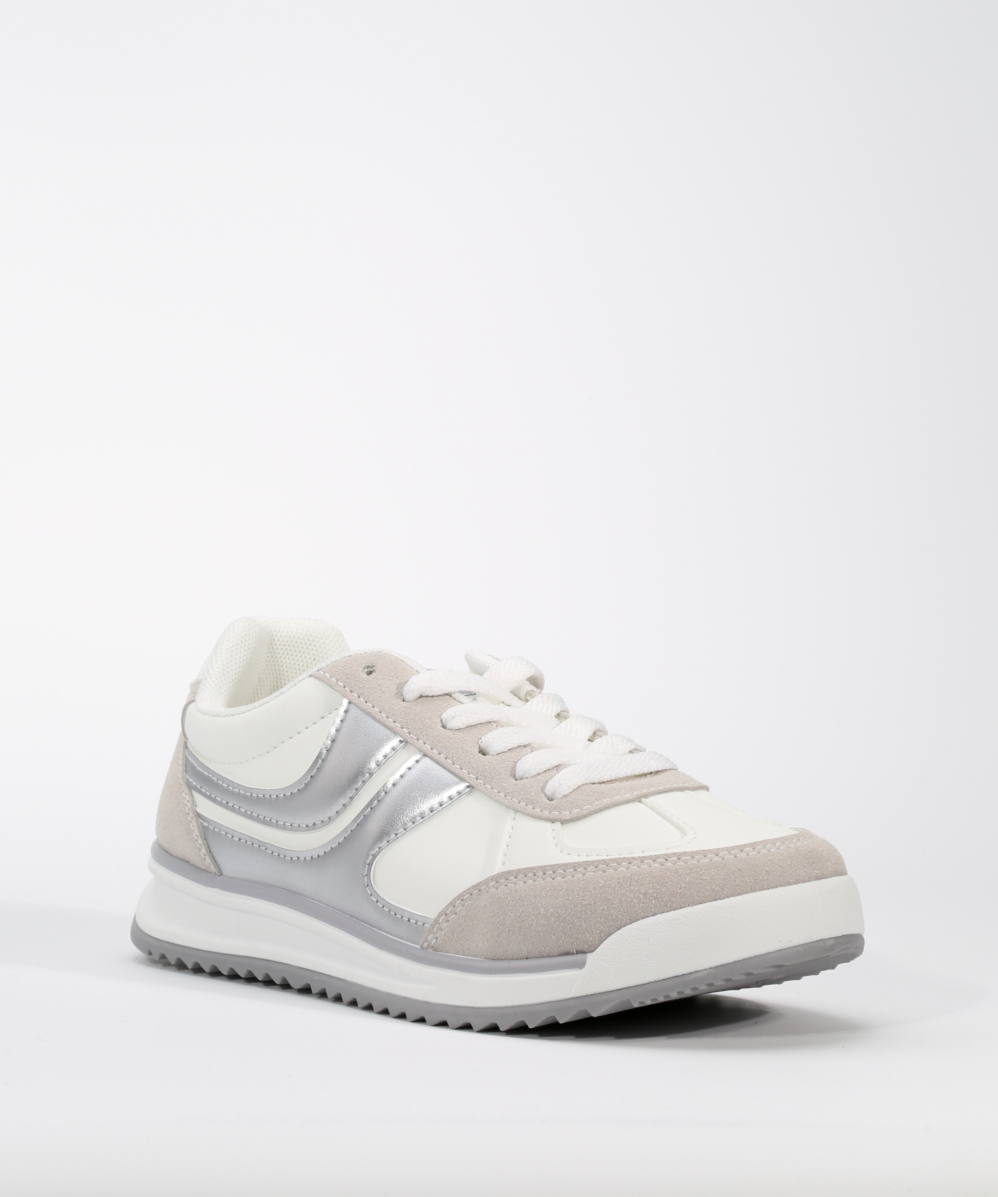 Sabrinas desportivas combinadas image number null